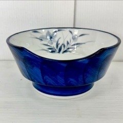 直接引き取り5%OFF　ブランド食器 まとめて合計7個セット 陶器 和食器 取り皿 深皿 染付 中鉢 一般家庭用品 店舗用品 厨房小物 中古 5011141の画像