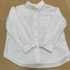 白シャツ　110センチ