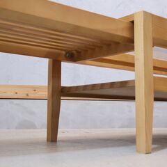 KEYUCA(ケユカ)で取り扱われていた、モスコ スライドローテーブルです