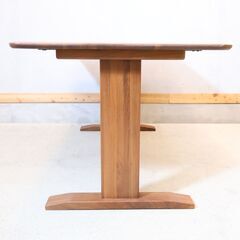 NAGNO INTERIOR(ナガノインテリア)のウォールナット材 ダイニングテーブルです。落ち着いた色合いとナチュラルな質感が魅力の4人用食卓。北欧スタイルや和の空間にもオススメです♪の画像