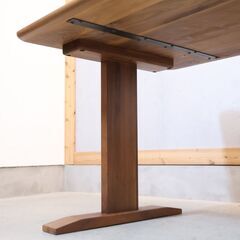 NAGNO INTERIOR(ナガノインテリア)のウォールナット材 ダイニングテーブルです。落ち着いた色合いとナチュラルな質感が魅力の4人用食卓。北欧スタイルや和の空間にもオススメです♪の画像