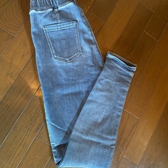 UNIQLOデニムジーンズジーパンストレッチスキニージャージスウェットパンツS テーパードスリムジーパンボトムスインディゴ部屋着レギンスの画像