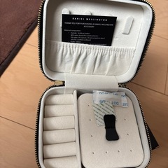 ダニエルウェリントンDW アクセサリーケースの画像