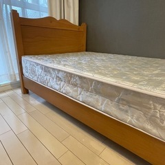 シングルベッド（シモンズマットレス付き） (り) 大阪上本町の