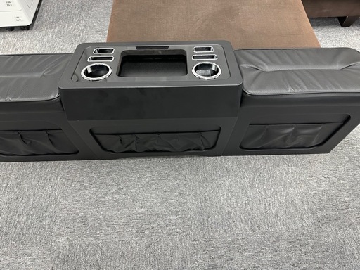 200系 ハイエース 標準 セカンドシート用 テーブル フットレスト付き ドリンクホルダー スマホホルダー 内装 カスタムパーツ 後部