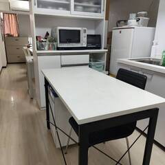 白いセットを無料で差し上げます。の画像