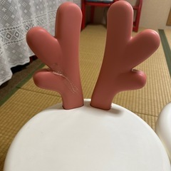 ウサギとトナカイのデザイン子ども用椅子2脚セットの画像