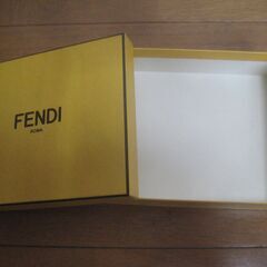 FENDI フェンディ 正規品 化粧箱 丈夫な箱 小物入れにもの画像