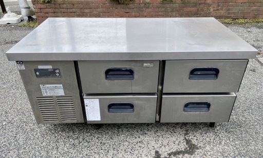 直接引き取り5%OFFダイワ ドロワーテーブル冷蔵庫 4861CD2型 2016年製 幅1200×奥行き600×高さ605mm 台下冷蔵庫 4ドア冷蔵庫 厨房機器 飲食店 店舗用 中古 5012218