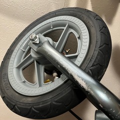 AVIGO ストライダー　グレーの画像