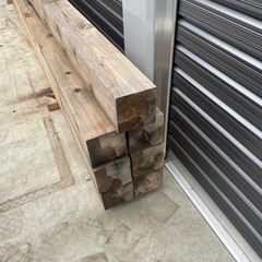 お譲り先決定‼️‼️早い者勝ちでお願いします。DIY 角材　スギ　の画像