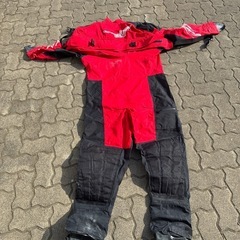 マリンスポーツドライスーツ
