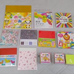 色々おりがみ・小さな色画用紙