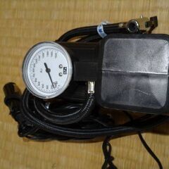 車用タイヤ用エアーコンプレッサー1