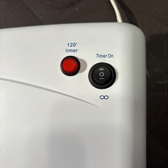 UVライト　ネイルアートの画像