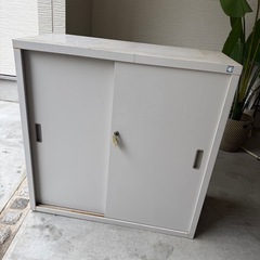 屋外収納ボックス