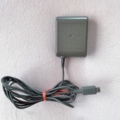 純正　任天堂DS Lite 充電器 ACアダプター　各１個の画像