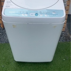 ⭕️近隣配達無料です⭕️シャープ4.5キロ洗濯機です⭕️