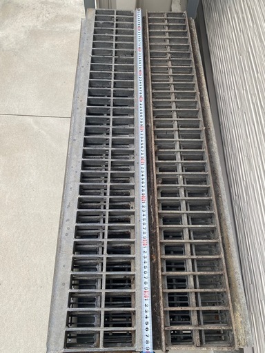 グレーチングです。一枚／2000円