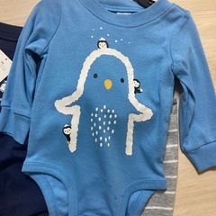 ロンパースとズボンの画像