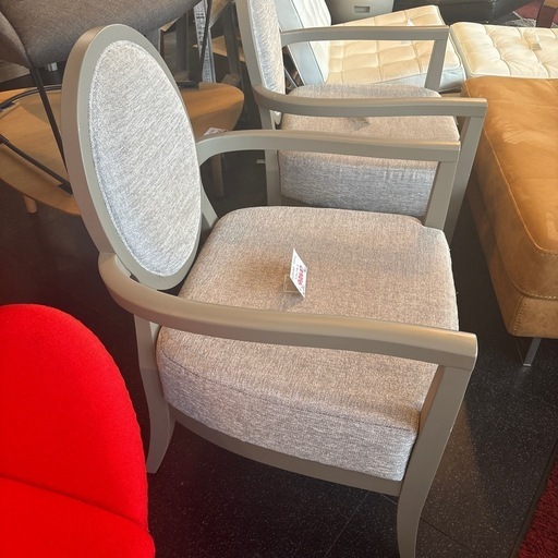 メダイユラウンジチェアー椅子