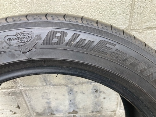 YokohamaタイヤBluEarth RV-02 中古4本セット