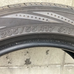 YokohamaタイヤBluEarth RV-02 中古4本セットの画像