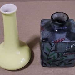 中古品 花かご＆いろいろな花瓶の画像