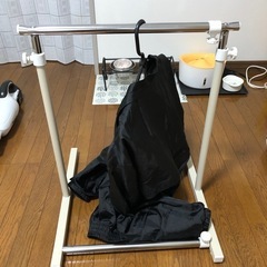 ハンガーラックの画像