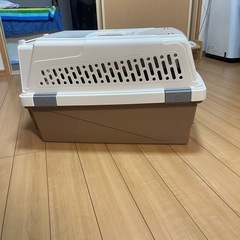 ペットスーツケース航空運送ボックスの画像