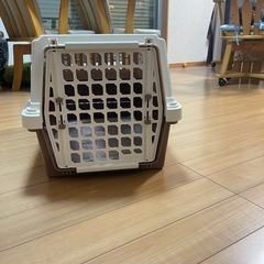 ペットスーツケース航空運送ボックスの画像