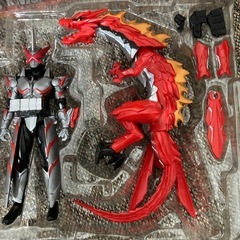 仮面ライダーセイバー　ドラゴニックナイト＆ワンダーコンボセットの画像