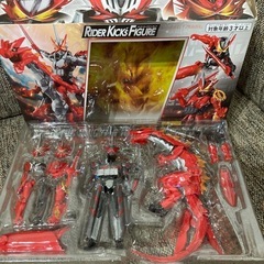仮面ライダーセイバー　ドラゴニックナイト＆ワンダーコンボセットの画像