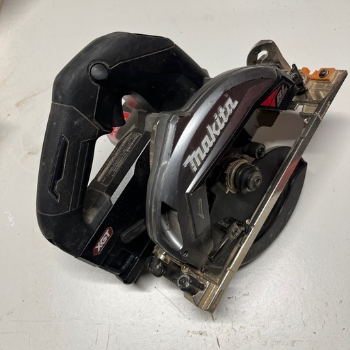 マキタ　40V充電マルノコ