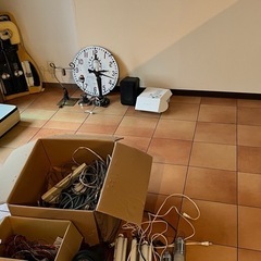 午前中より【無料】で差し上げます！ジャンク／故障品の機器・機械　5月10日(土)10:00〜17:00　物々交換所「ぐるり」閉鎖に伴い大量無料放出です😊 今後も不定期で実施予定です！の画像