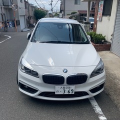 BMW218d 白　7人乗り