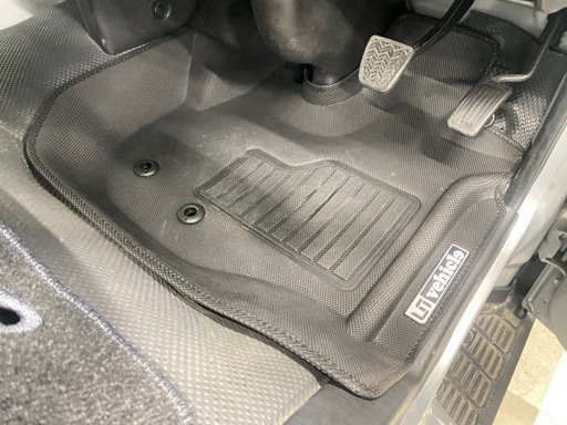 200系ハイエースフロアマット 最終値下げしました　早い者勝ち ハイエース 【ポイント5倍】トヨタ ファインテックツアラー 200系 後期 