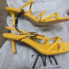 ZARA のサンダルの画像