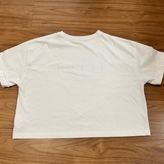 しまむら　クロップドTシャツ　150㎝の画像