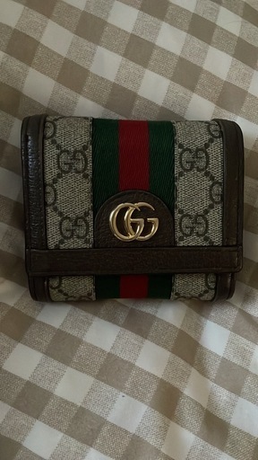 グッチ財布