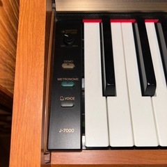 【取りに来て頂ける方限定】YAMAHA 電子ピアノ J-7000の画像