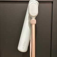 ハンズフリースタンドヘアドライヤー BISARA（ビサラ） ブルー QS252BL
の画像