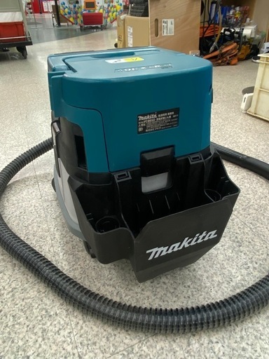 中古】 【動作OK】 【店頭引取限定】MAKITA（マキタ）充電式集塵機