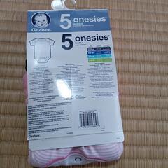 【お取引中】新生児用　半袖ボディスーツ５枚組の画像