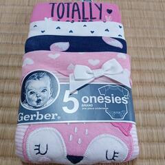 【お取引中】新生児用　半袖ボディスーツ５枚組の画像