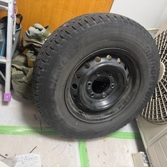 ハイエースで使用スタッドレスタイヤ4本セットの画像