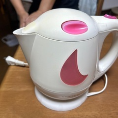 中古　2個‼️ 値下げしました‼️　電気ケトル　の画像