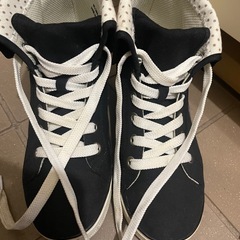 スニーカー