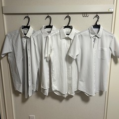 半袖シャツ3枚長袖シャツ1枚