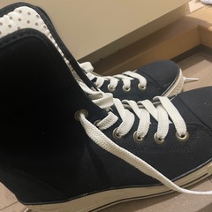 スニーカーの画像